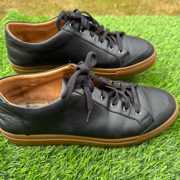 Warfield & Grand Men’s Black Sneakers with Brown Sole Size 9.5 - Picture 2 of 10